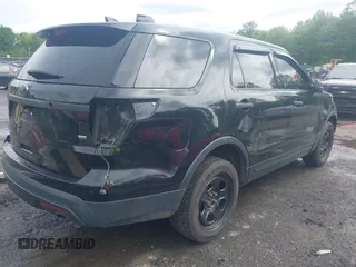 2017 Ford Police Interceptor Utility with VIN 1FM5K8ARXHGD57454, listed as a IAAI auction lot 42233888 with 121,244 mi miles and . Bid and sale history available at DreamBid. Image 4.
