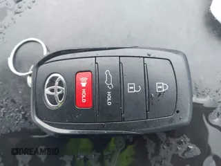 2024 Toyota Prius LE z VIN JTDADABU4R3015000, wystawiony jako IAAI lot #41147221 z przebiegiem 4 411 mil mil oraz . Historia ofert i sprzedaży dostępna na DreamBid. Obrazek 11.