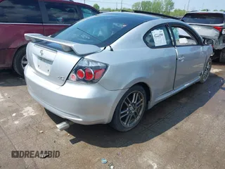 2010 Scion tC z VIN JTKDE3B71A0306892, wystawiony jako IAAI lot #42223580 z przebiegiem Nie podano mil oraz . Historia ofert i sprzedaży dostępna na DreamBid. Obrazek 4.
