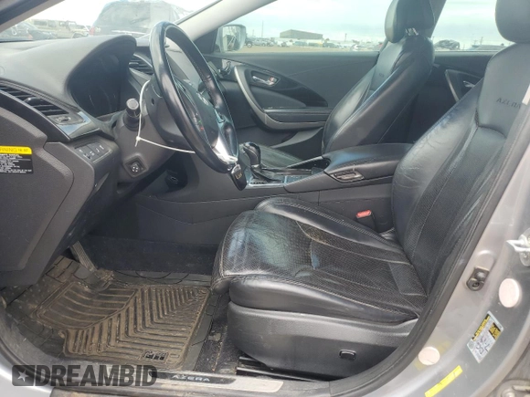 2015 Hyundai Azera z VIN KMHFG4JG7FA439963, wystawiony jako Copart lot #57679575 z przebiegiem 200 379 mil mil oraz Czysty tytuł • Clean title. Historia ofert i sprzedaży dostępna na DreamBid. Obrazek 7.