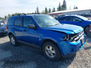 2011 Ford Escape XLT с VIN 1FMCU9D79BKA33742, выставлен на аукционе IAAI как лот 42116357 с пробегом 117 345 миль миль и . История ставок и продаж доступна на DreamBid. Изображение 1.