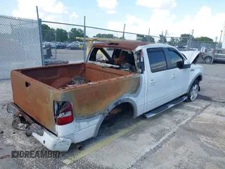 2008 Ford F-150 XLT с VIN 1FTPW14V58FB21592, выставлен на аукционе IAAI как лот 42642040 с пробегом Не указан миль и . История ставок и продаж доступна на DreamBid. Изображение 4.