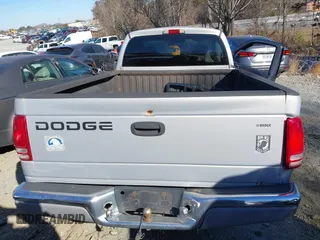 2000 Dodge Dakota with VIN 1B7GL22X9YS521262, listed as a IAAI auction lot 41635416 with 403,083 mi miles. Bid and sale history available at carsss.com. Image 16.