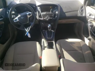 2016 Ford Focus Electric z VIN 1FADP3R45GL293963, wystawiony jako Copart lot #68055504 z przebiegiem 61 881 mil mil oraz Szkody całkowita. Historia ofert i sprzedaży dostępna na DreamBid. Obrazek 8.