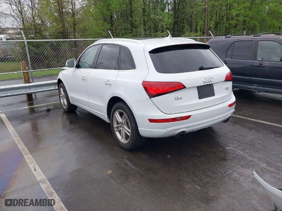 2015 Audi Q5 Premium Plus with VIN WA1LFAFP7FA037663, listed as a IAAI auction lot 41987163 with 139,509 mi miles. Bid and sale history available at carsss.com. Image 3.