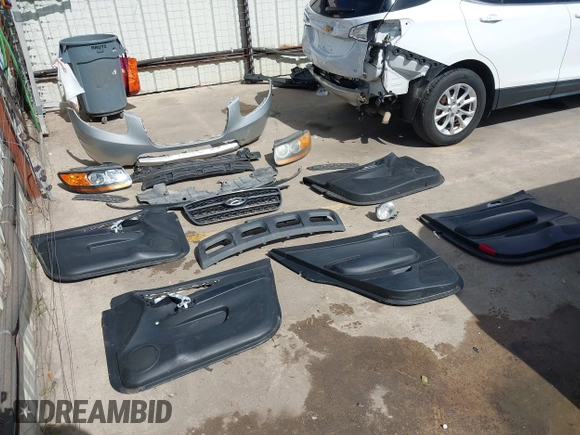 2009 Hyundai Santa Fe SE with VIN 5NMSH13E99H300552, listed as a IAAI auction lot 41772584 with 155,127 mi miles and . Bid and sale history available at DreamBid. Image 12.
