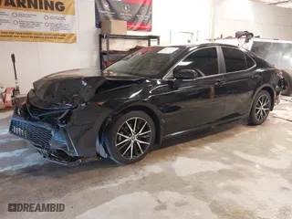 2021 Toyota Camry SE Nightshade with VIN 4T1T11AK9MU613194, listed as a IAAI auction lot 41353207 with 60,202 mi miles. Bid and sale history available at carsss.com. Image 18.