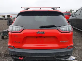 2019 Jeep Cherokee Trailhawk with VIN 1C4PJMBX4KD337408, listed as a IAAI auction lot 41788054 with 42,365 mi miles and . Bid and sale history available at DreamBid. Image 16.
