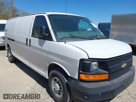 2017 Chevrolet Express Cargo Van with VIN 1GCWGBFFXH1139037, listed as a IAAI auction lot 41784999 with 198,660 mi miles. Bid and sale history available at carsss.com. Image 1.