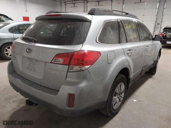 2014 Subaru Outback 2.5i with VIN 4S4BRBAC8E3213072, listed as a IAAI auction lot 41840384 with 186,370 mi miles. Bid and sale history available at carsss.com. Image 4.