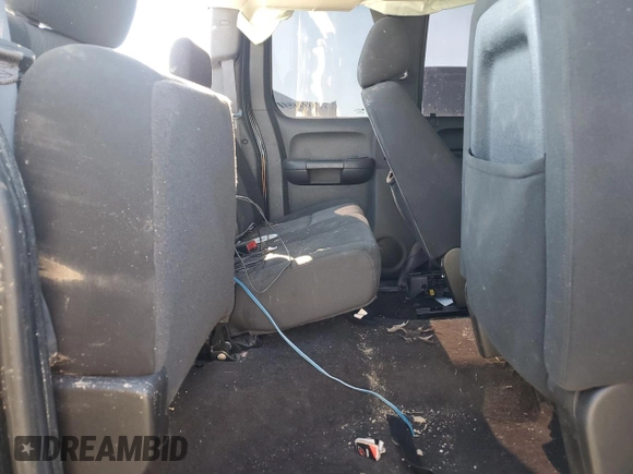 2011 Chevrolet Silverado 1500 LT with VIN 1GCRKSE30BZ393111, listed as a Copart auction lot 45538445 with 196,790 mi miles and Salvage Title. Bid and sale history available at DreamBid. Image 10.