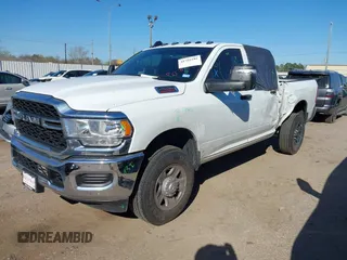 2024 Ram 2500 Tradesman с VIN 3C6UR5CJ7RG264311, выставлен на аукционе IAAI как лот 41761181 с пробегом 8 043 миль миль и . История ставок и продаж доступна на DreamBid. Изображение 17.