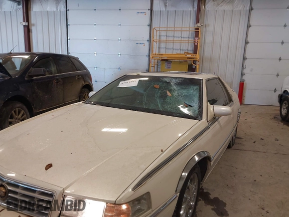 2002 Cadillac Eldorado ESC with VIN 1G6EL12Y82B102890, listed as a IAAI auction lot 41511915 with 79,116 mi miles. Bid and sale history available at carsss.com. Image 6.