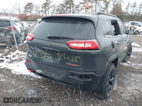 2018 Jeep Cherokee Trailhawk с VIN 1C4PJMBX7JD603048, выставлен на аукционе IAAI как лот 41399800 с пробегом Не указан миль и . История ставок и продаж доступна на DreamBid. Изображение 15.