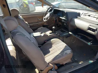 1993 Ford Thunderbird with VIN 1FAPP6241PH156076, listed as a IAAI auction lot 41637606 with 190,248 mi miles and . Bid and sale history available at DreamBid. Image 5.