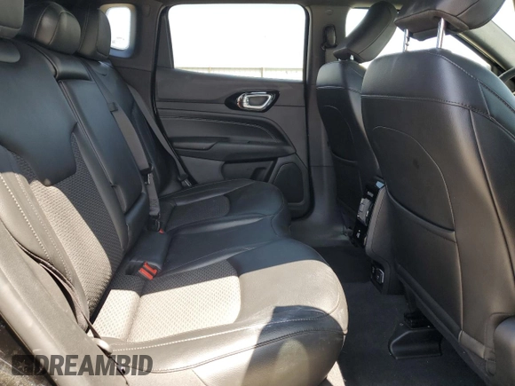 2022 Jeep Compass Latitude z VIN 3C4NJCBB6NT187791, wystawiony jako Copart lot #61102685 z przebiegiem 18 281 mil mil oraz Szkoda całkowita • Salvage title. Historia ofert i sprzedaży dostępna na DreamBid. Obrazek 11.