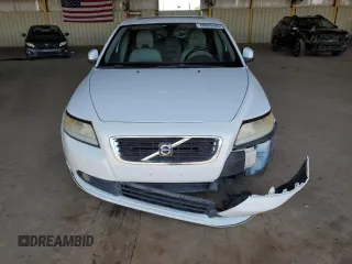 2010 Volvo S40 z VIN YV1382MS0A2488945, wystawiony jako Copart lot #60099445 z przebiegiem 191 381 mil mil oraz Szkoda całkowita • Salvage title. Historia ofert i sprzedaży dostępna na DreamBid. Obrazek 5.