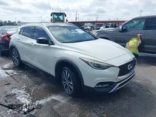 2018 Infiniti QX30 Premium z VIN SJKCH5CR5JA048566, wystawiony jako IAAI lot #42247710 z przebiegiem 83 647 mil mil oraz . Historia ofert i sprzedaży dostępna na DreamBid. Obrazek 1.