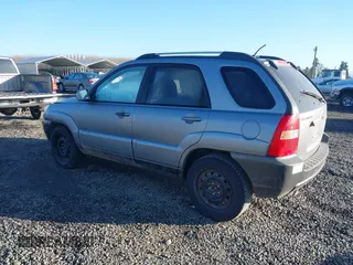 2006 Kia Sportage LX with VIN KNDJE723X67242610, listed as a IAAI auction lot 41735144 with 244,979 mi miles and . Bid and sale history available at DreamBid. Image 3.