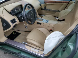 2005 Aston Martin DB9 z VIN SCFAD01A95GA02851, wystawiony jako Copart lot #63535783 z przebiegiem 40 729 mil mil oraz . Historia ofert i sprzedaży dostępna na DreamBid. Obrazek 7.
