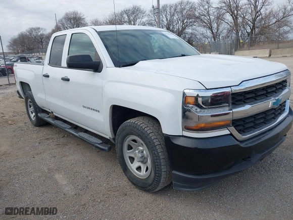 2018 Chevrolet Silverado 1500 Work Truck with VIN 1GCVKNEC7JZ121282, listed as a IAAI auction lot 41259105 with 82,746 mi miles. Bid and sale history available at carsss.com. Image 1.