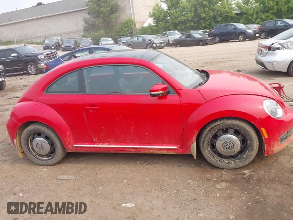 2012 Volkswagen Beetle 2.5L PZEV with VIN 3VWJP7AT8CM637489, listed as a IAAI auction lot 42377559 with 174,295 mi miles and . Bid and sale history available at DreamBid. Image 13.