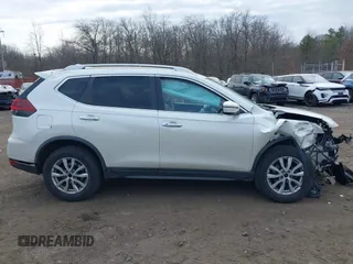 2018 Nissan Rogue SV with VIN KNMAT2MV7JP598545, listed as a IAAI auction lot 41719074 with 173,395 mi miles. Bid and sale history available at carsss.com. Image 13.