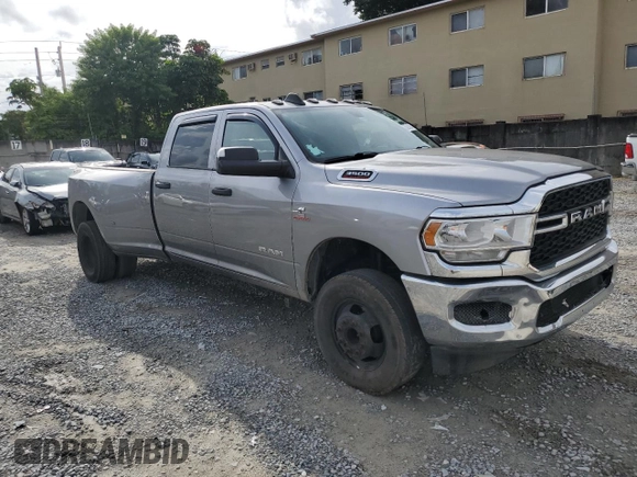 2022 Ram 3500 Tradesman with VIN 3C63RRGL6NG164578, listed as a Copart auction lot 73213274 with 122,607 mi miles and Clean Title. Bid and sale history available at carsss.com. Image 4.