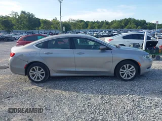 2015 Chrysler 200 Limited z VIN 1C3CCCAB2FN598758, wystawiony jako IAAI lot #42695873 z przebiegiem 108 508 mil mil oraz . Historia ofert i sprzedaży dostępna na DreamBid. Obrazek 13.