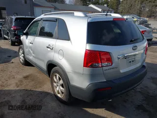 2012 Kia Sorento LX with VIN 5XYKTDA68CG215084, listed as a IAAI auction lot 41783121 with 213,223 mi miles. Bid and sale history available at carsss.com. Image 3.