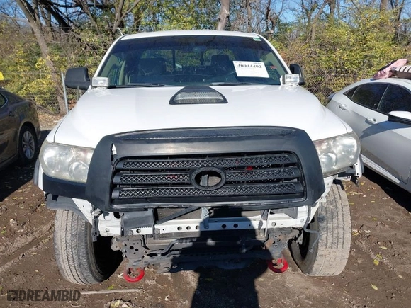 2007 Toyota Tundra SR5 with VIN 5TFBT54107X004759, listed as a IAAI auction lot 40944492 with 303,365 mi miles. Bid and sale history available at carsss.com. Image 12.