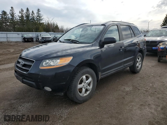 2008 Hyundai Santa Fe GL z VIN 5NMSG13E58H134452, wystawiony jako Copart lot #51625585 z przebiegiem 211 777 mil mil oraz Czysty tytuł • Clean title. Historia ofert i sprzedaży dostępna na DreamBid. Obrazek 1.