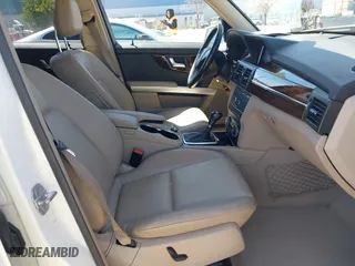 2012 Mercedes-Benz GLK-Class GLK 350 with VIN WDCGG8HB6CF765868, listed as a IAAI auction lot 41880139 with 157,437 mi miles. Bid and sale history available at carsss.com. Image 5.