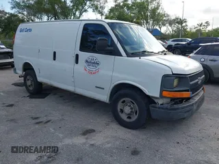 2006 Chevrolet Express Cargo Van with VIN 1GCGG25V161167660, listed as a IAAI auction lot 41902910 with 294,970 mi miles. Bid and sale history available at carsss.com. Image 1.