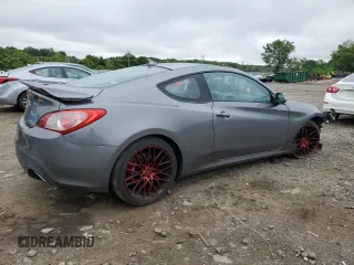 2010 Hyundai Genesis Coupe Grand Touring with VIN KMHHU6KH6AU016058, listed as a Copart auction lot 60167115 with 235,971 mi miles and Clean title. Bid and sale history available at DreamBid. Image 3.