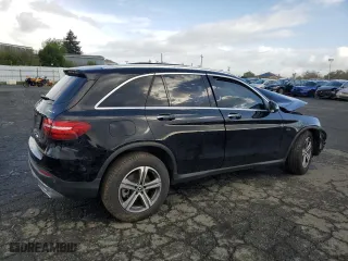 2019 Mercedes-Benz GLC with VIN WDC0G5EB5KF563154, listed as a Copart auction lot 49188345 with 0 mi miles and Salvage Title. Bid and sale history available at carsss.com. Image 3.