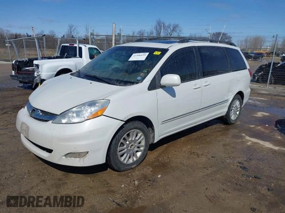 2008 Toyota Sienna XLE with VIN 5TDZK22C18S174818, listed as a IAAI auction lot 41906039 with 249,182 mi miles. Bid and sale history available at carsss.com. Image 17.