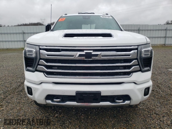 2024 Chevrolet Silverado 3500HD High Country with VIN 1GC4YVEY4RF106354, listed as a Copart auction lot 84701304 with 17,933 mi miles and Salvage Title. Bid and sale history available at carsss.com. Image 5.