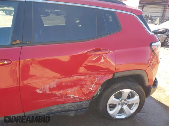 2018 Jeep Compass Latitude with VIN 3C4NJDBB0JT331884, listed as a IAAI auction lot 41737944 with 58,763 mi miles and . Bid and sale history available at DreamBid. Image 6.