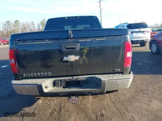 2008 Chevrolet Silverado 1500 LTZ with VIN 3GCEK13Y68G261227, listed as a IAAI auction lot 41524292 with 484,220 mi miles. Bid and sale history available at carsss.com. Image 16.