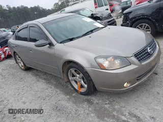 2005 Nissan Altima 3.5 SE with VIN 1N4BL11D05N430151, listed as a IAAI auction lot 41387898 with 257,990 mi miles. Bid and sale history available at carsss.com. Image 1.