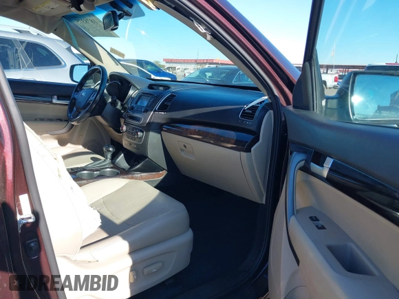 2015 Kia Sorento EX with VIN 5XYKU4A74FG642479, listed as a IAAI auction lot 41878375 with 119,877 mi miles. Bid and sale history available at carsss.com. Image 5.