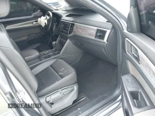 2022 Volkswagen Atlas SE with VIN 1V2LC2CA6NC202401, listed as a IAAI auction lot 41485676 with 31,101 mi miles and . Bid and sale history available at DreamBid. Image 5.