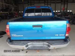 2008 Toyota Tacoma z VIN 5TELU42N18Z559778, wystawiony jako IAAI lot #42049220 z przebiegiem 237 385 mil mil oraz . Historia ofert i sprzedaży dostępna na DreamBid. Obrazek 16.
