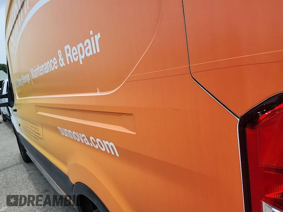 2023 Ford Transit Cargo с VIN 1FTBR1X81PKB13549, выставлен на аукционе IAAI как лот 42556081 с пробегом 68 225 миль миль и . История ставок и продаж доступна на DreamBid. Изображение 19.