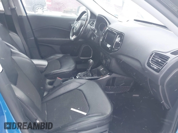 2020 Jeep Compass Altitude with VIN 3C4NJCBB6LT162547, listed as a IAAI auction lot 41362410 with 58,643 mi miles and . Bid and sale history available at carsss.com. Image 5.