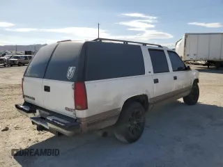 1998 GMC Suburban z VIN 1GKEC16R0WJ712847, wystawiony jako Copart lot #68557804 z przebiegiem 262 538 mil mil oraz Szkoda całkowita • Salvage title. Historia ofert i sprzedaży dostępna na DreamBid. Obrazek 3.