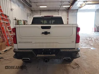 2024 Chevrolet Silverado 1500 with VIN 3GCUDFED2RG217160, listed as a IAAI auction lot 41688515 with 21,367 mi miles and . Bid and sale history available at DreamBid. Image 17.