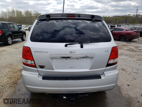 2005 Kia Sorento LX with VIN KNDJC733955452873, listed as a Copart auction lot 51777535 with 135,285 mi miles and Non Repairable. Bid and sale history available at carsss.com. Image 6.