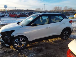 2018 Nissan Kicks S with VIN 3N1CP5CU0JL541030, listed as a IAAI auction lot 41365920 with 38,630 mi miles. Bid and sale history available at carsss.com. Image 14.